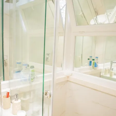 Matisse No17 - Center Tirana