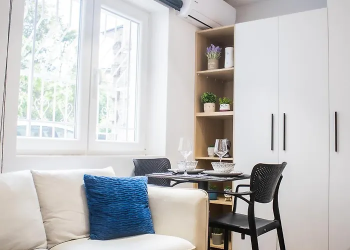 Matisse No17 - Center Apartman Tirana