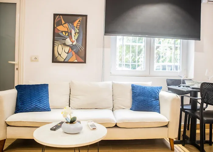 Matisse No17 - Center * Tirana