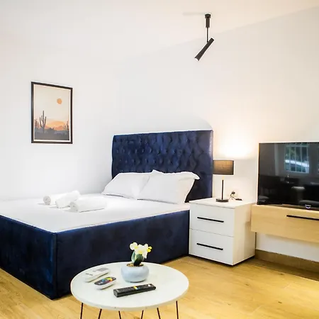 Center 17 - Way Apartment Tirana