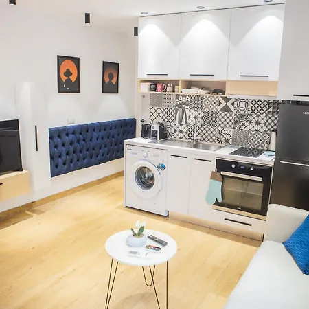Center 17 - Way Apartment *